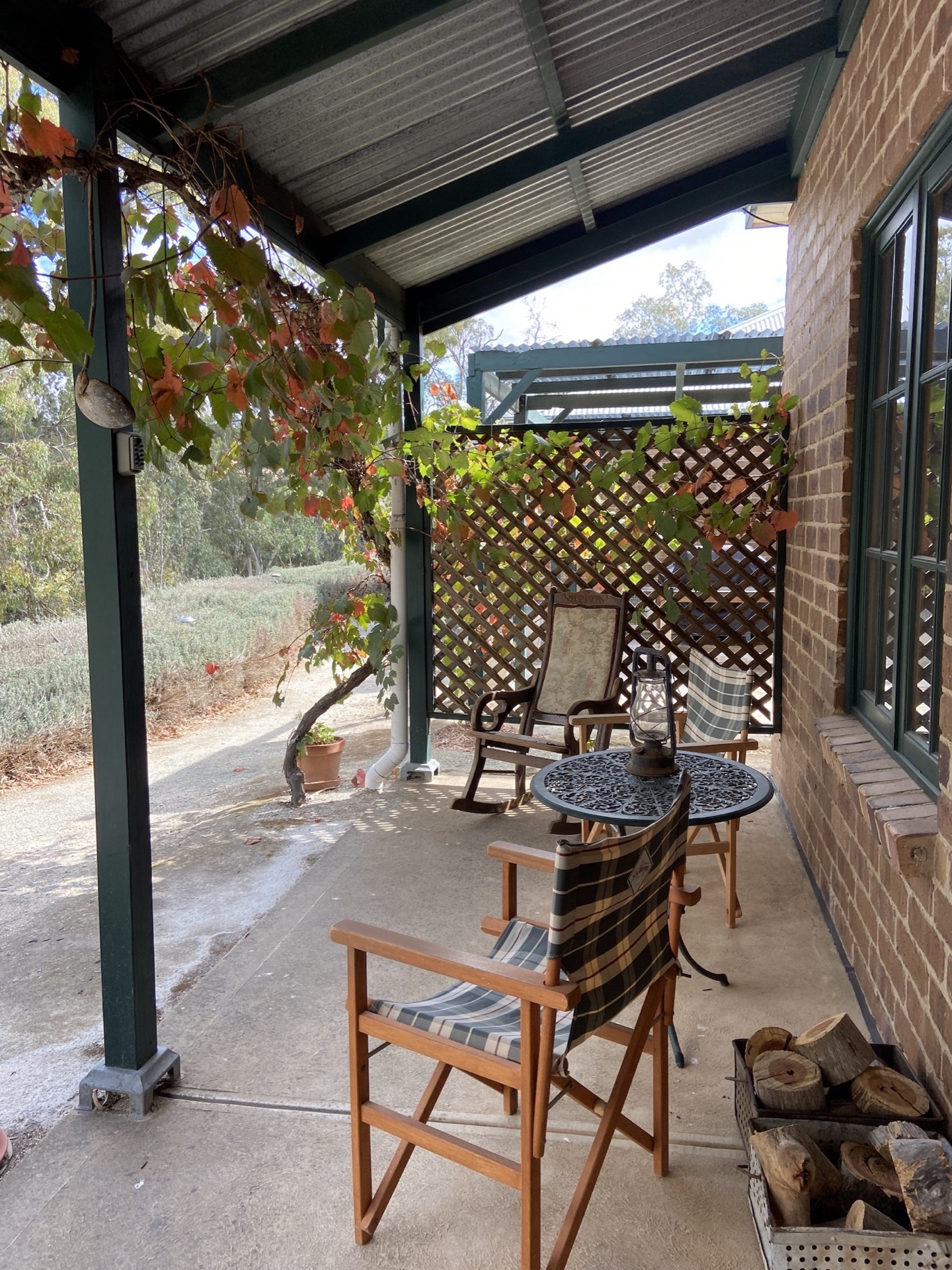 Rosella Cottage at Battunga